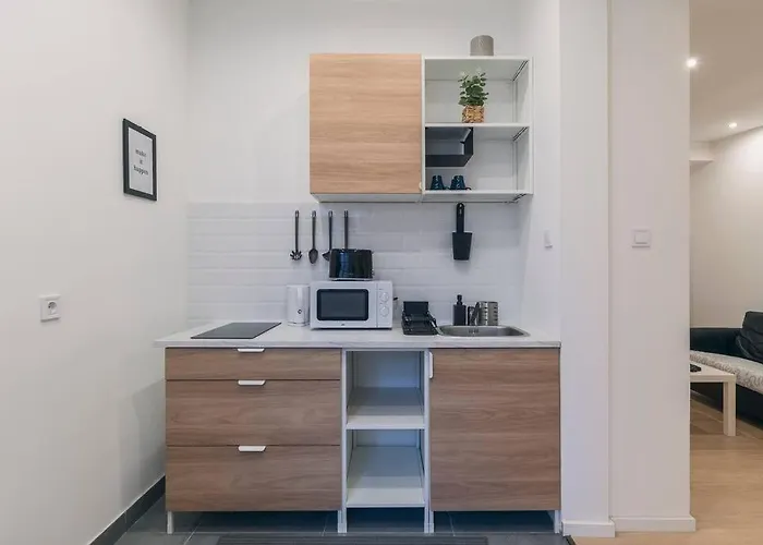 Huszonegy 2 - Center Location Ac